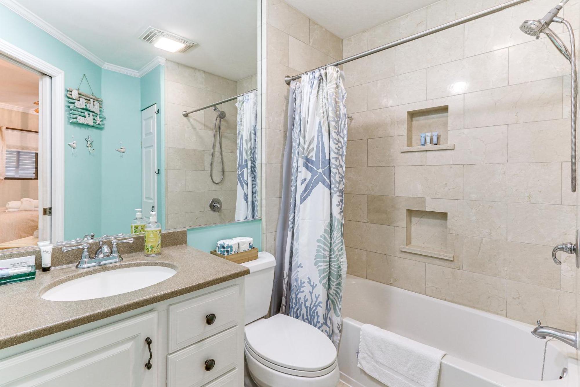 Apartment Hilton Head Gem Walk To Coligny Plaza And Beach! *