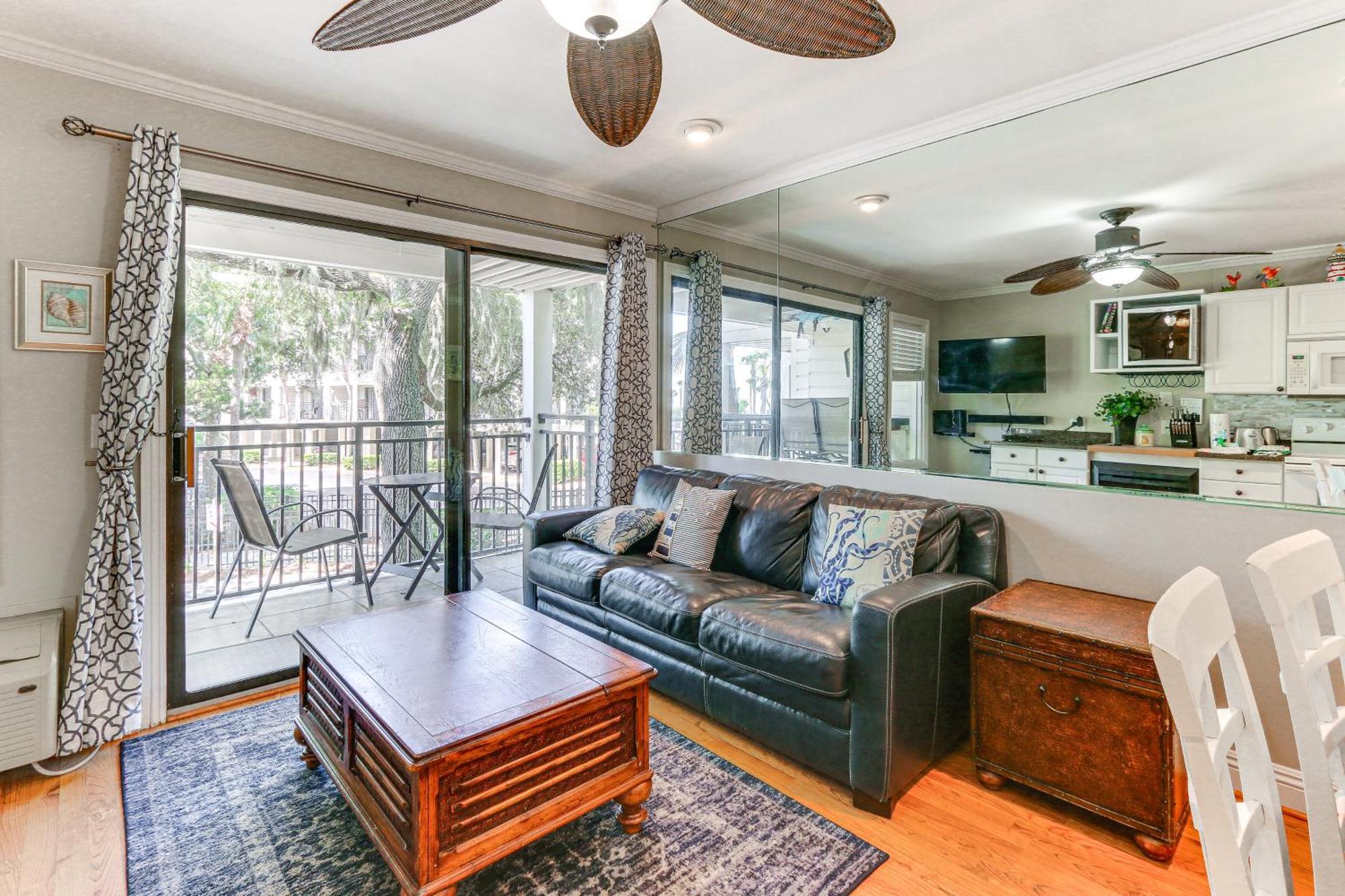 Hilton Head Gem Walk To Coligny Plaza And Beach! Apartment
