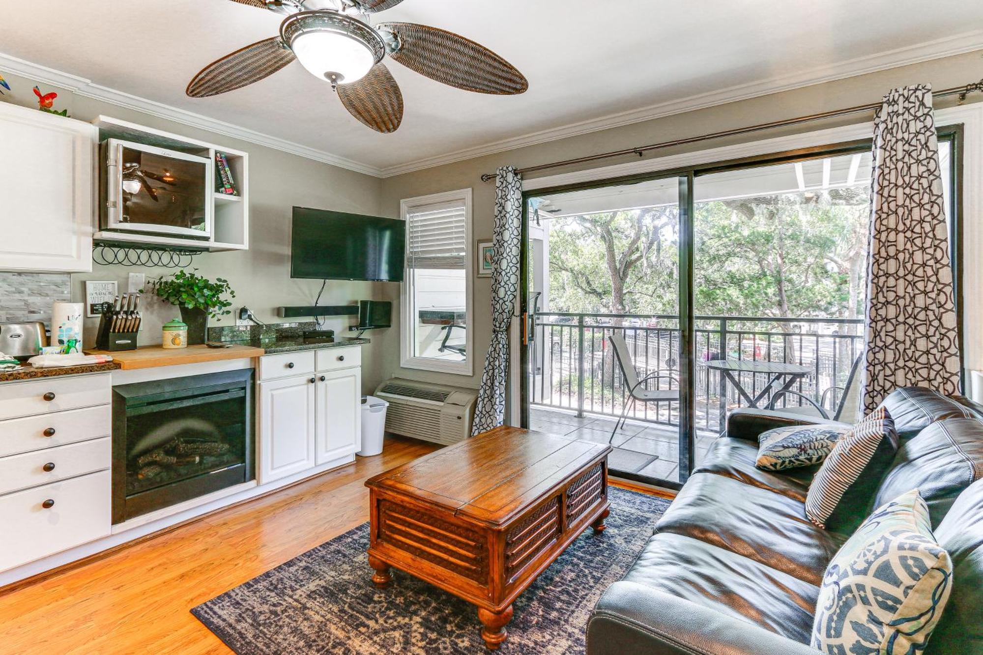 Hilton Head Gem Walk To Coligny Plaza And Beach! *